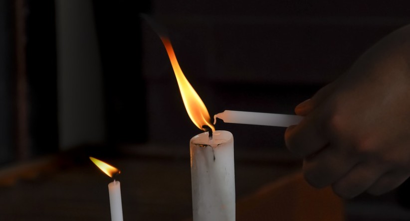 candlelights-candles-flames-wicks