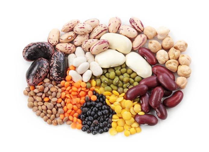 Different types of dried beans and lentils