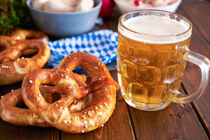 Pretzels and tea are a famous breakfast