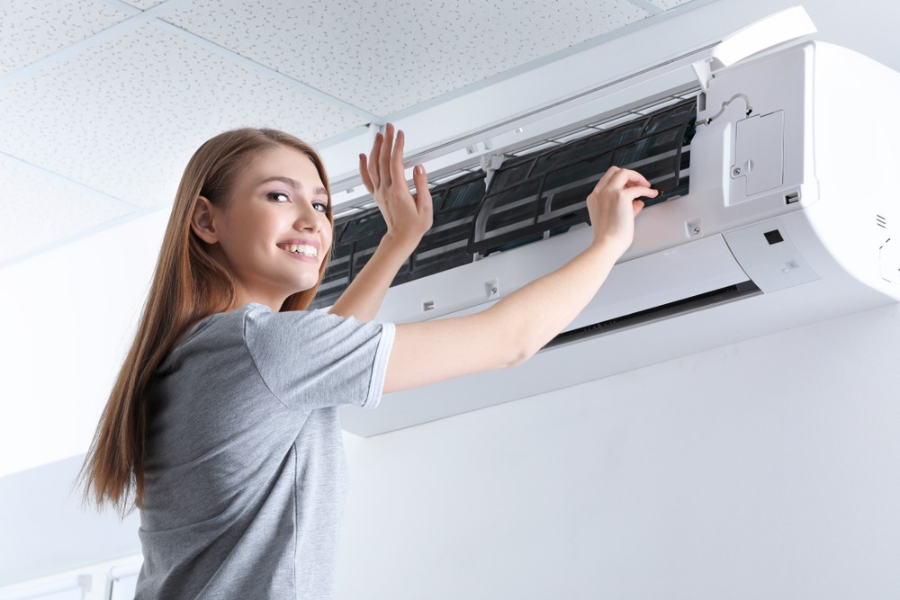 Tips on How to Handle the AC Circulating Dust in Your Home