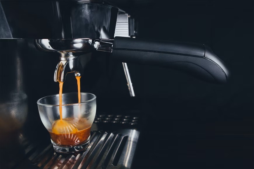 5 Factors to Consider When Shopping for an Espresso Machine