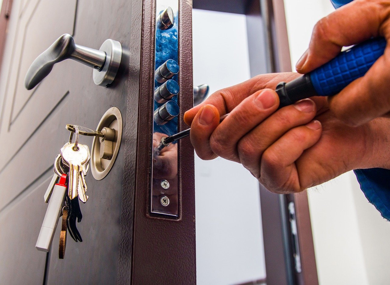 Essential Tools for Lock Experts: A Dive into Premium Locksmith Supplies